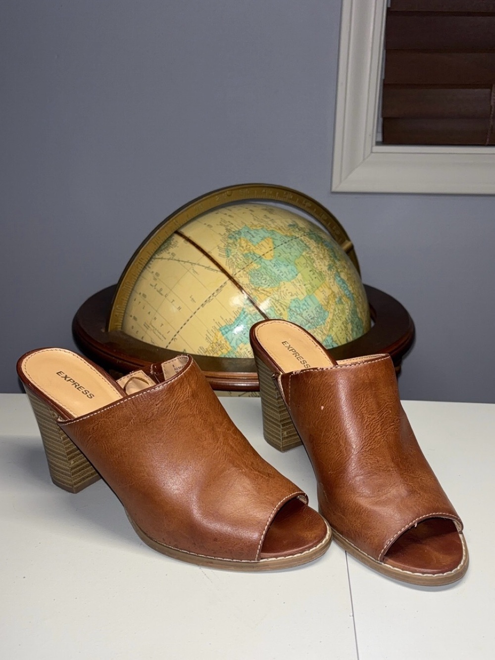 Express Tan Open-Toe Leather Block Heel Mules